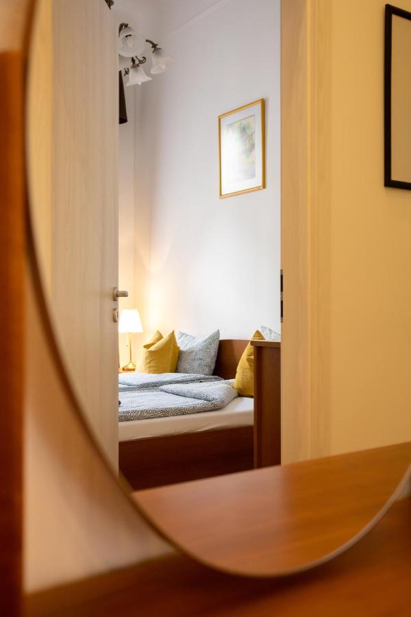 Emerald Suite With Free Parking Budapest Extérieur photo