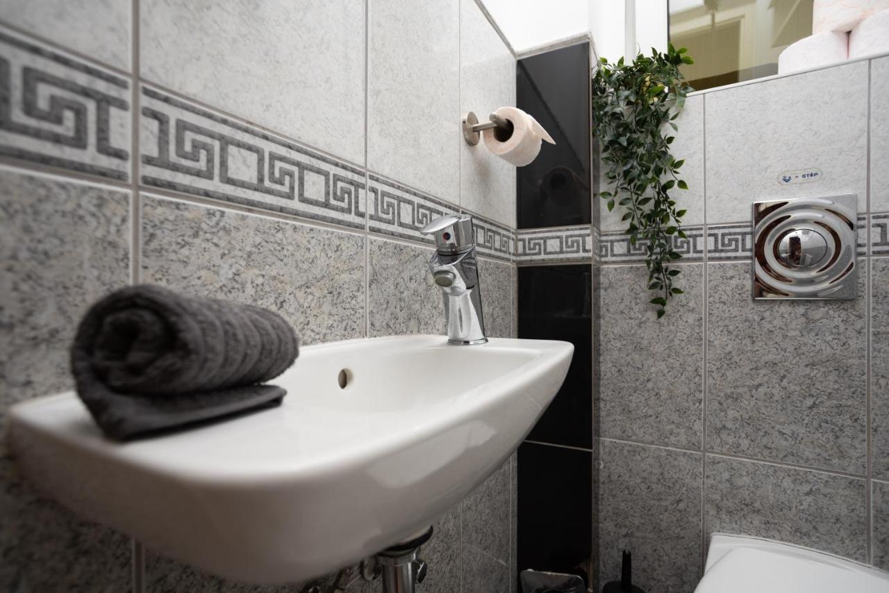 Emerald Suite With Free Parking Budapest Extérieur photo