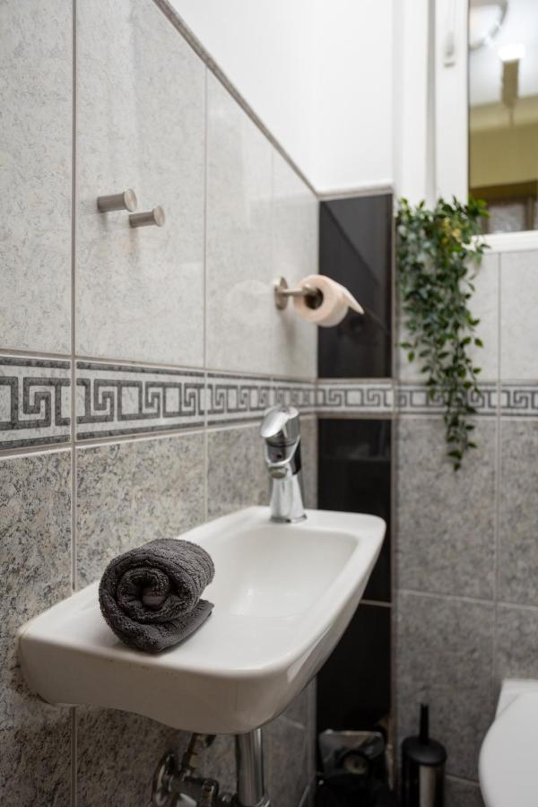Emerald Suite With Free Parking Budapest Extérieur photo