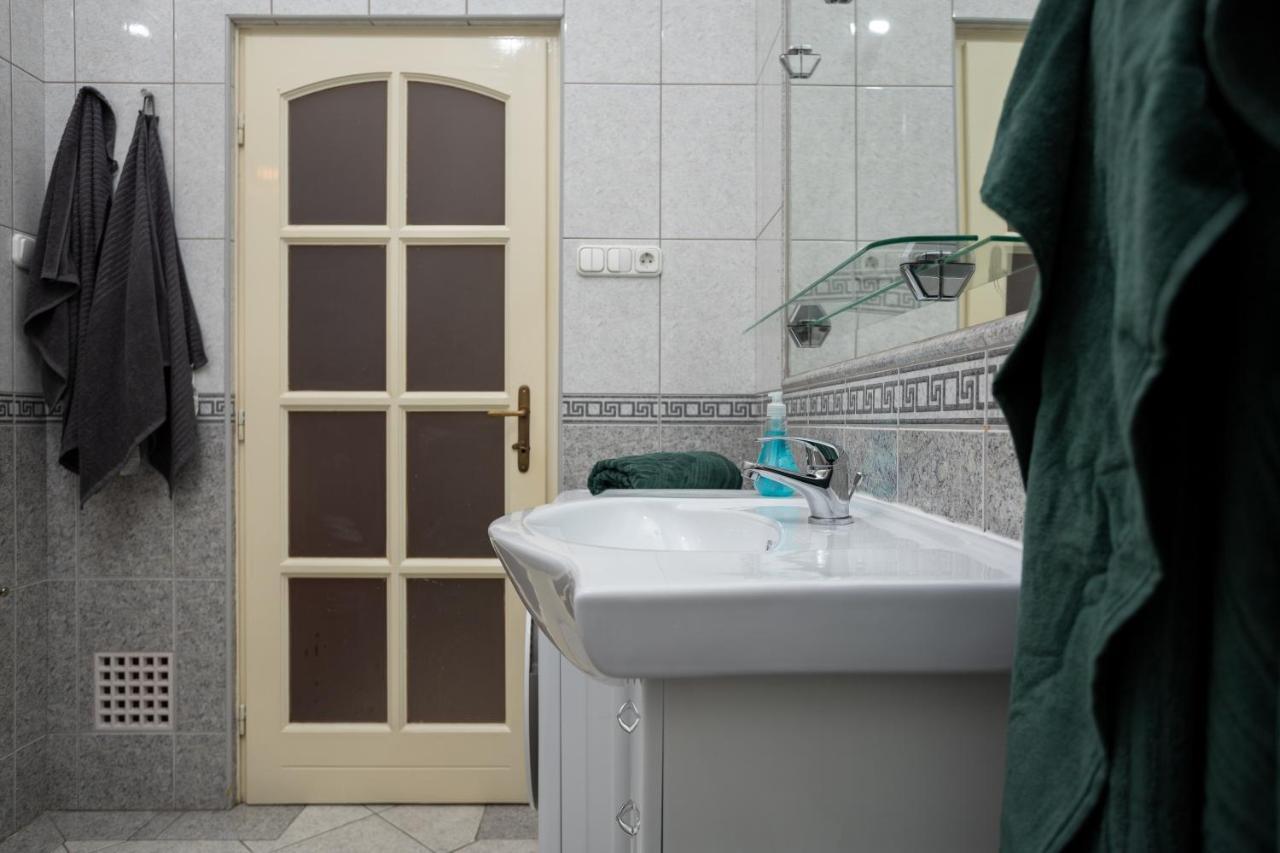Emerald Suite With Free Parking Budapest Extérieur photo